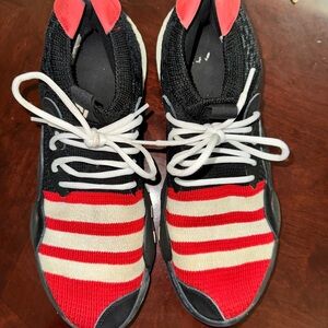 Men's Striped Sneakers - Red and Black